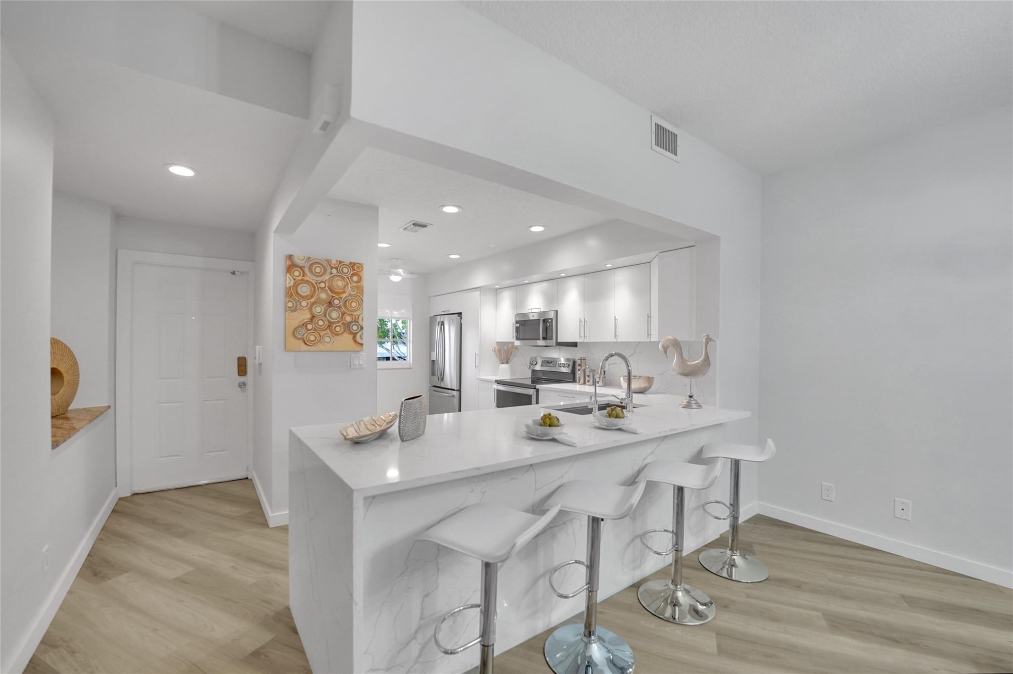 4130 W Palm Aire Dr 302D