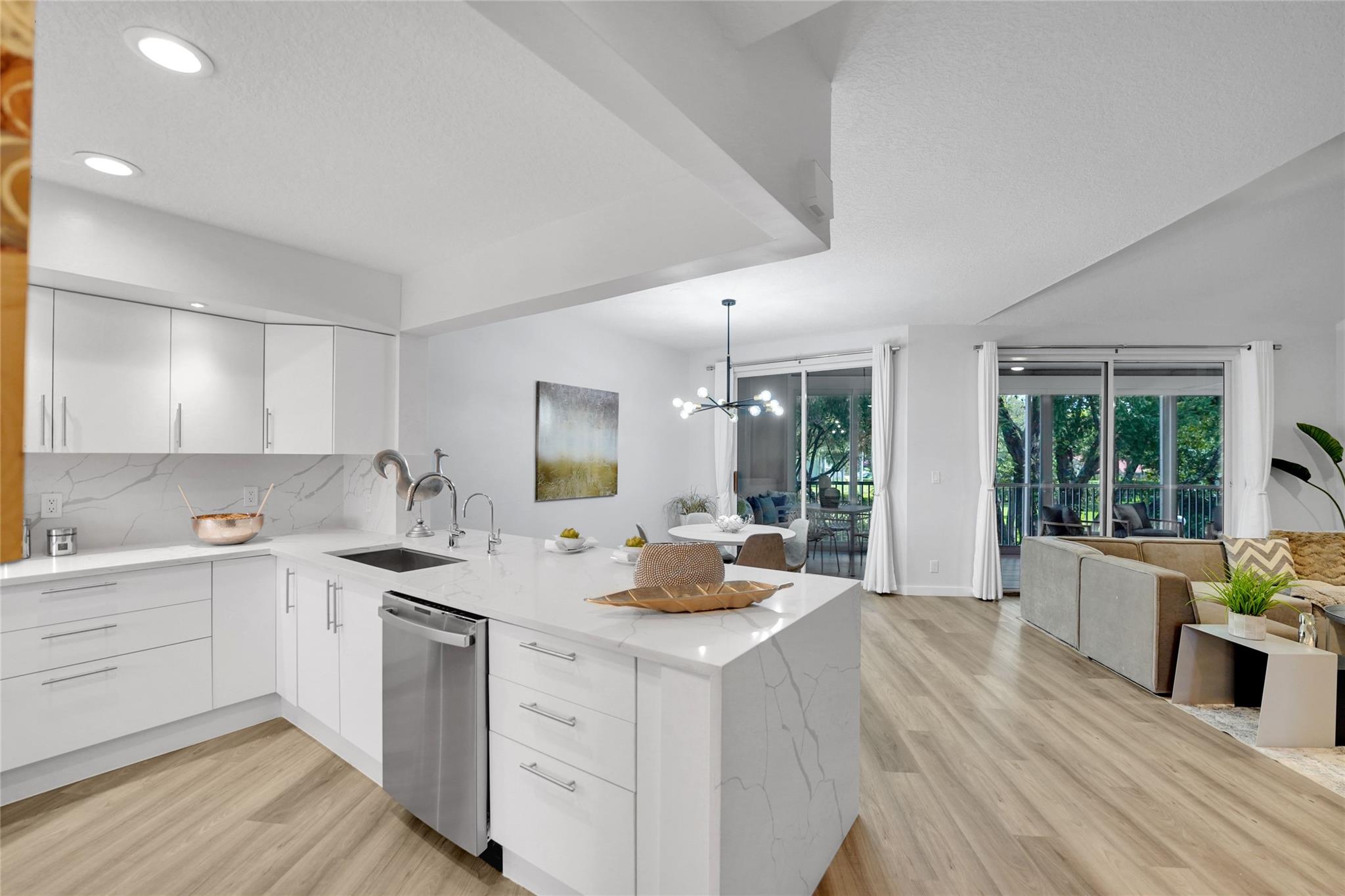4130 W Palm Aire Dr 302D
