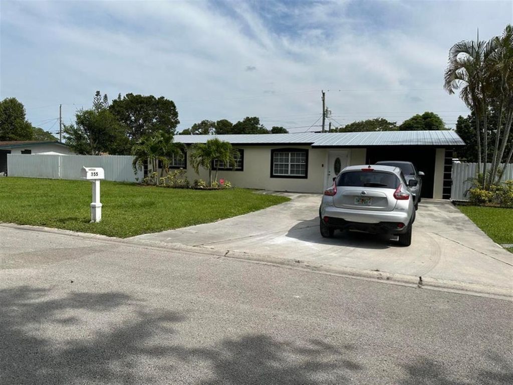Photo of 355 Johnston Street, Fort Pierce, FL 34982 (MLS # B26020525)