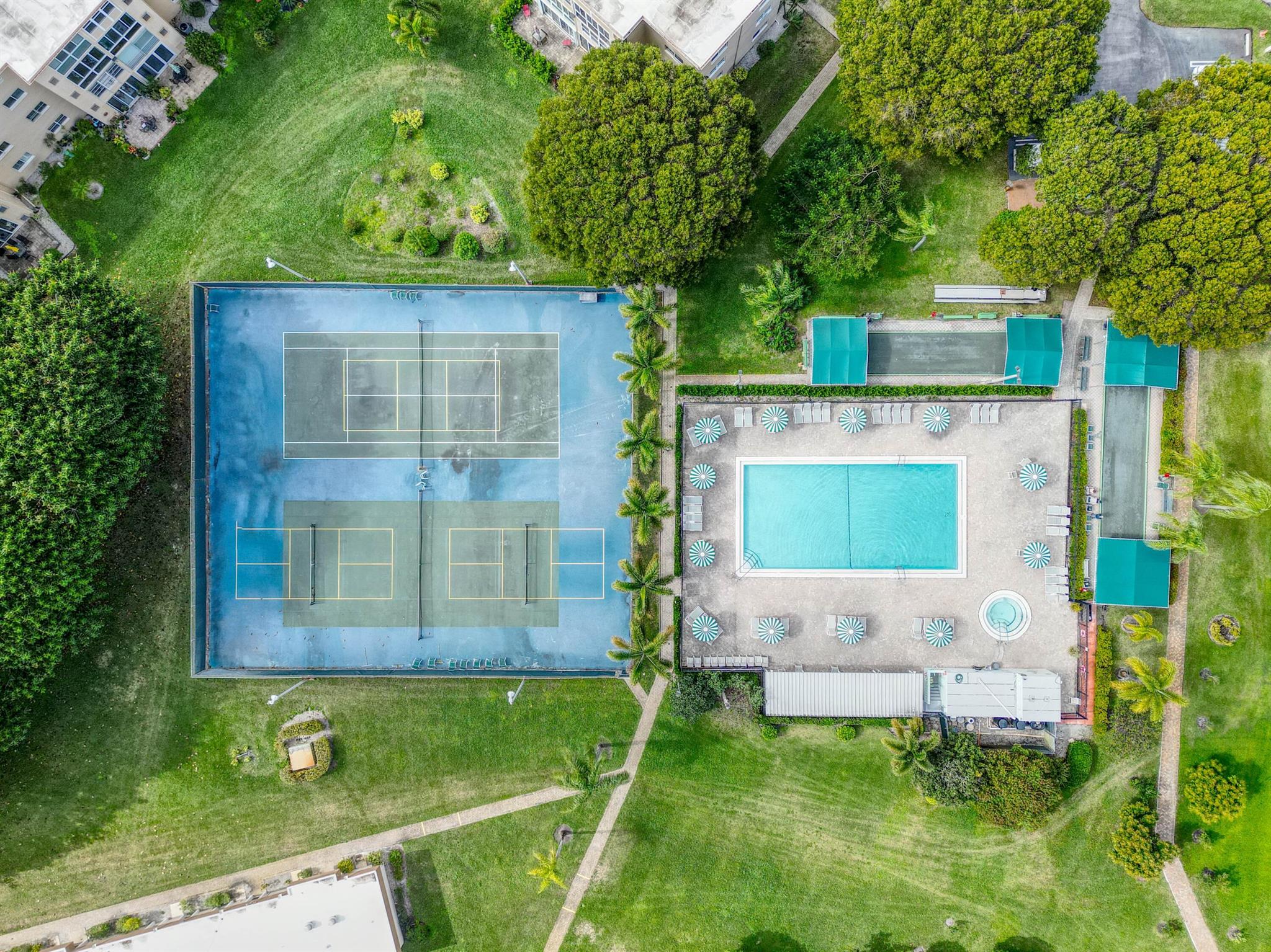 VILLAGE ROYALE GREENWOOD - Residential Lease
