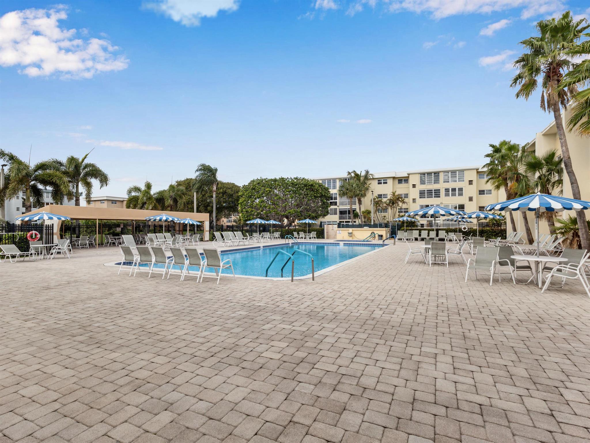VILLAGE ROYALE GREENWOOD - Residential Lease