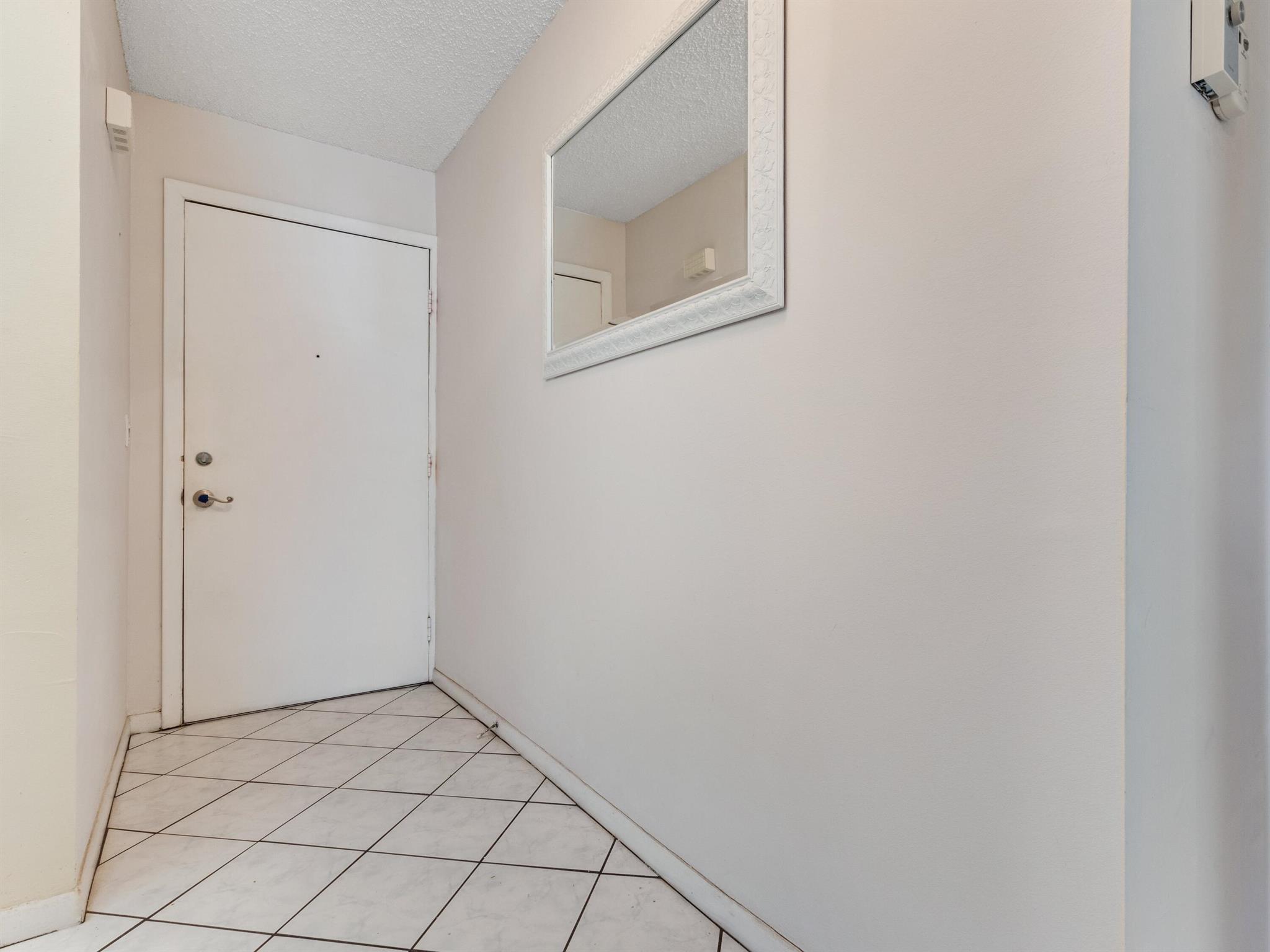 VILLAGE ROYALE GREENWOOD - Residential Lease