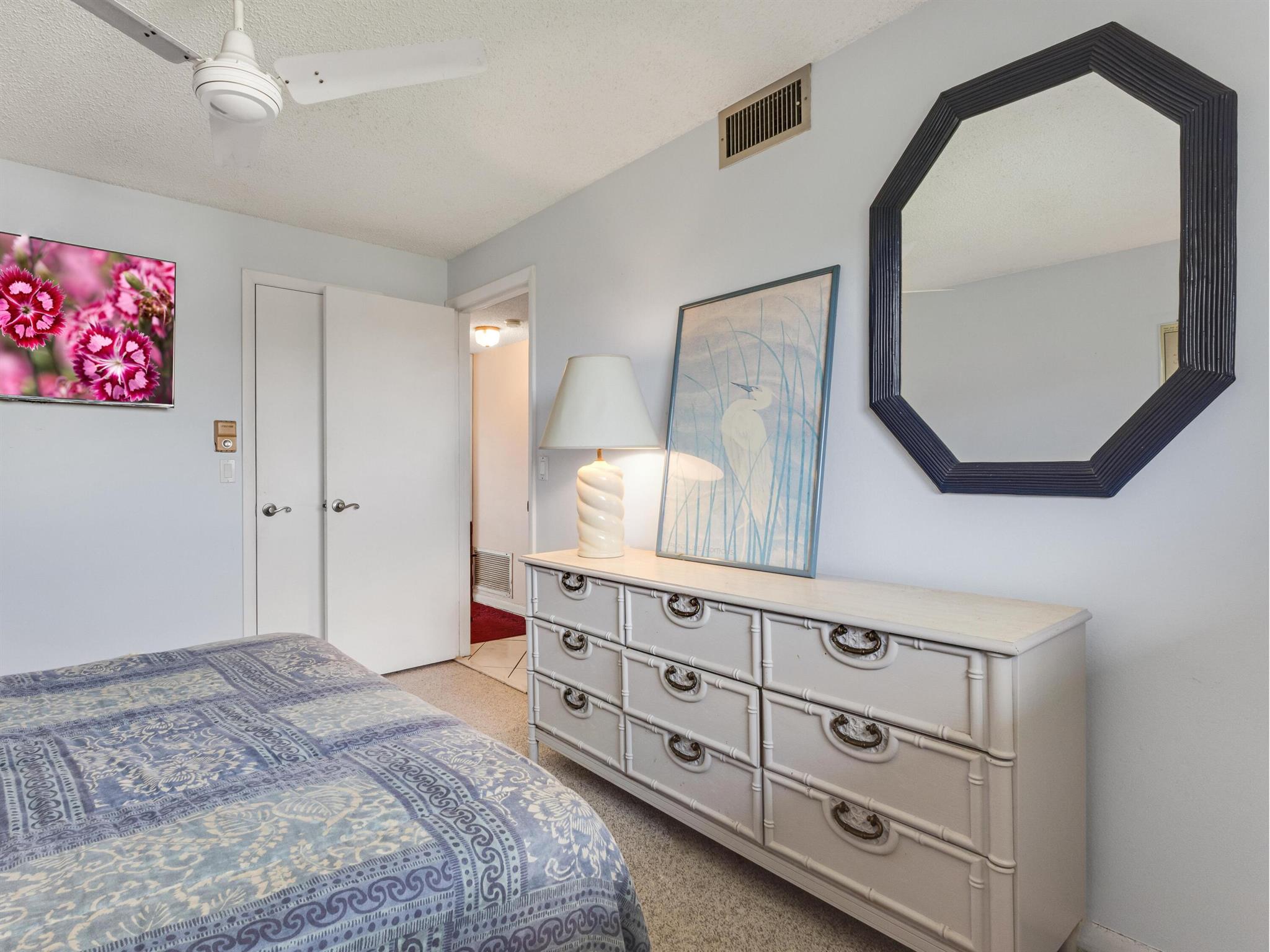 VILLAGE ROYALE GREENWOOD - Residential Lease