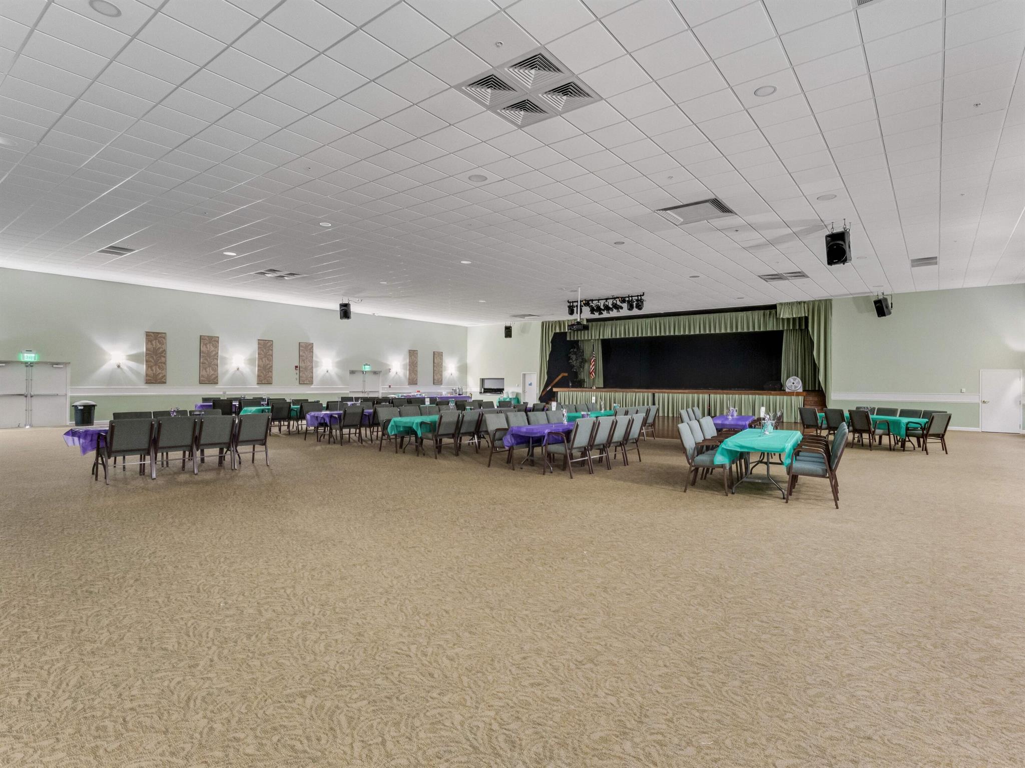 VILLAGE ROYALE GREENWOOD - Residential Lease