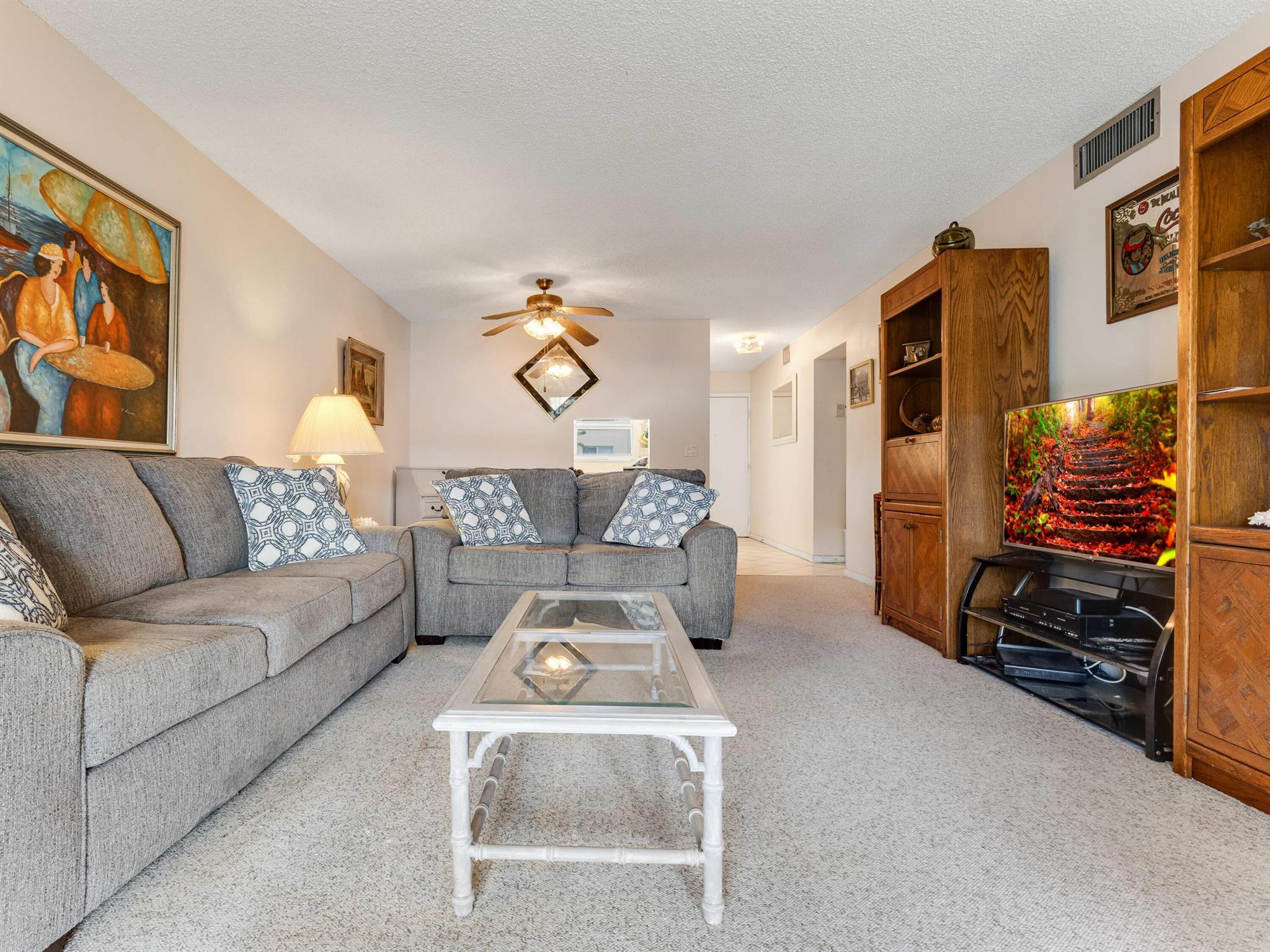 VILLAGE ROYALE GREENWOOD - Residential Lease