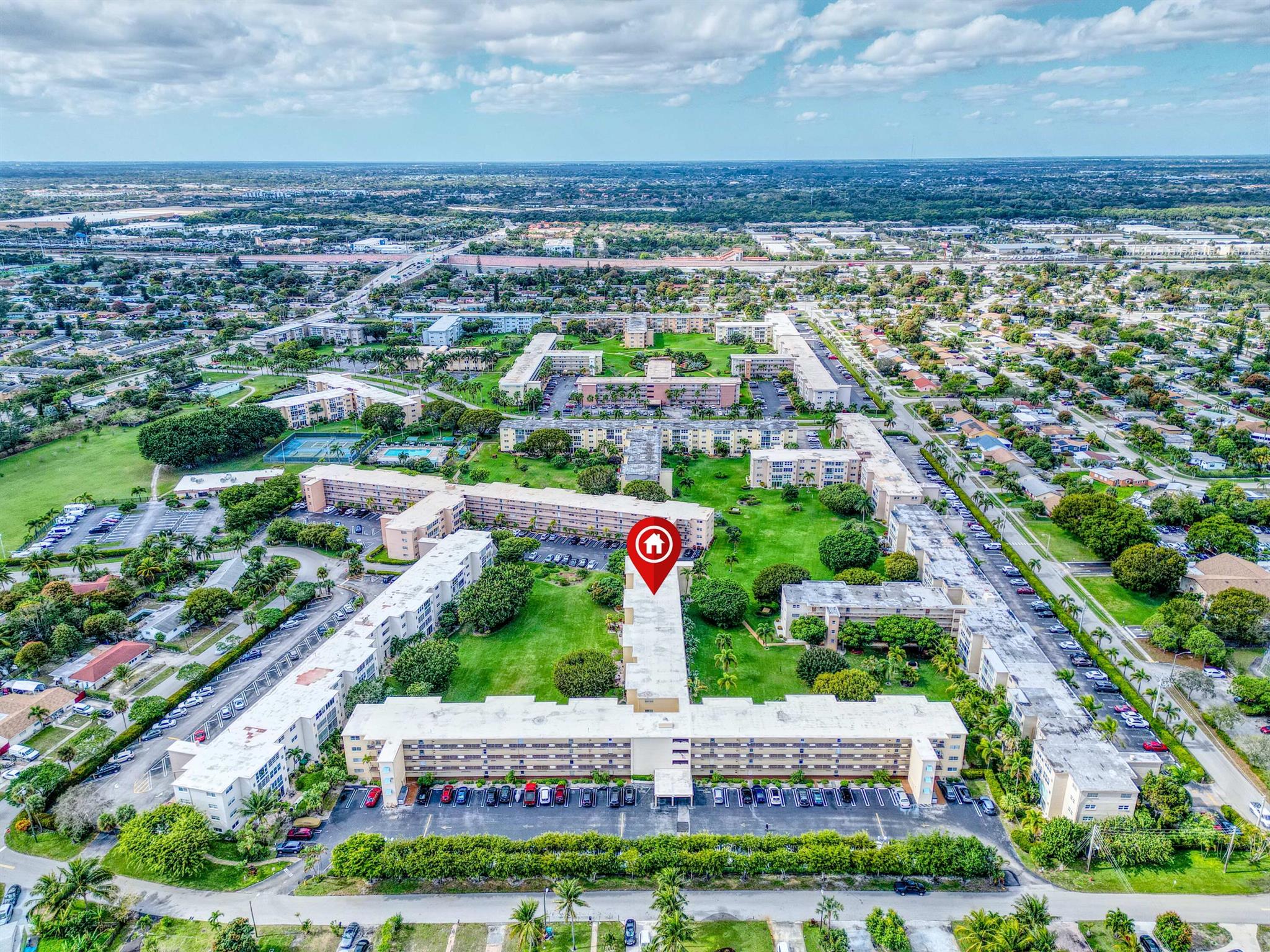 VILLAGE ROYALE GREENWOOD - Residential Lease