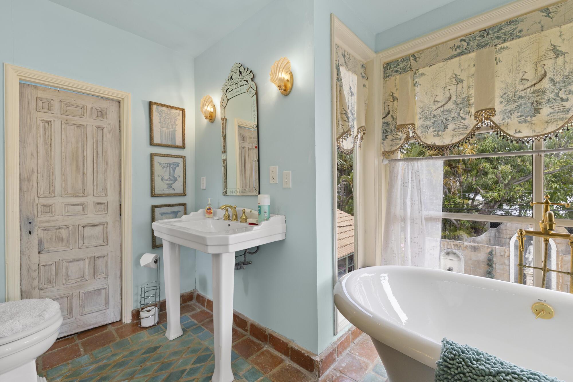 NORTH SHORE TERRACE PL NO - Residential