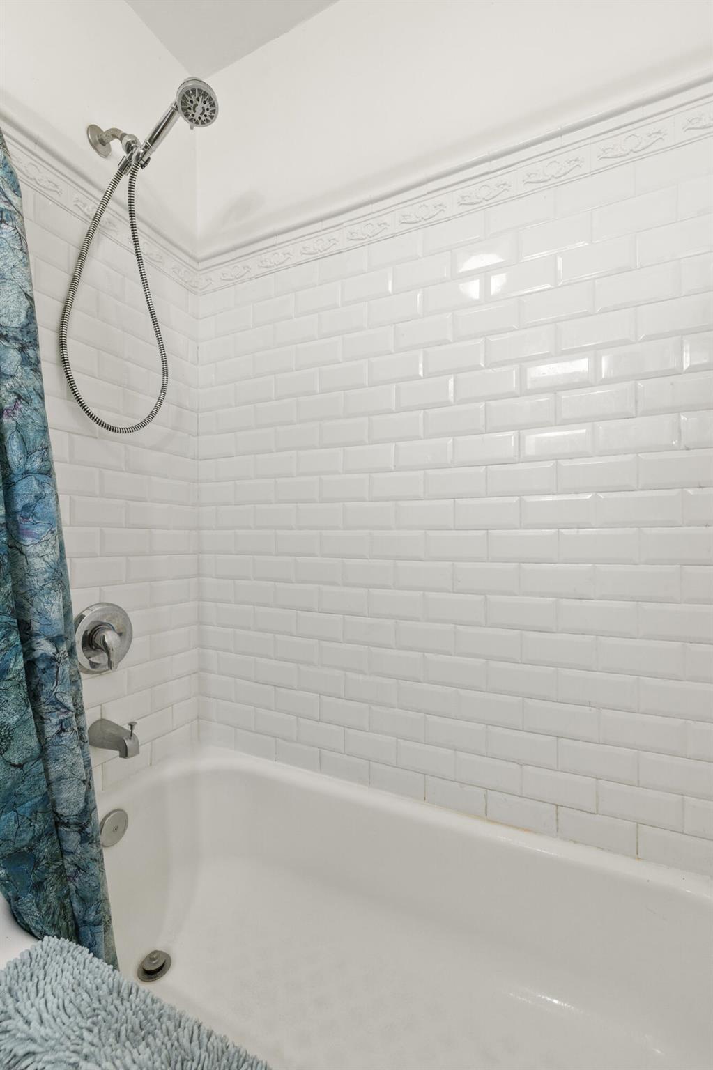 NORTH SHORE TERRACE PL NO - Residential