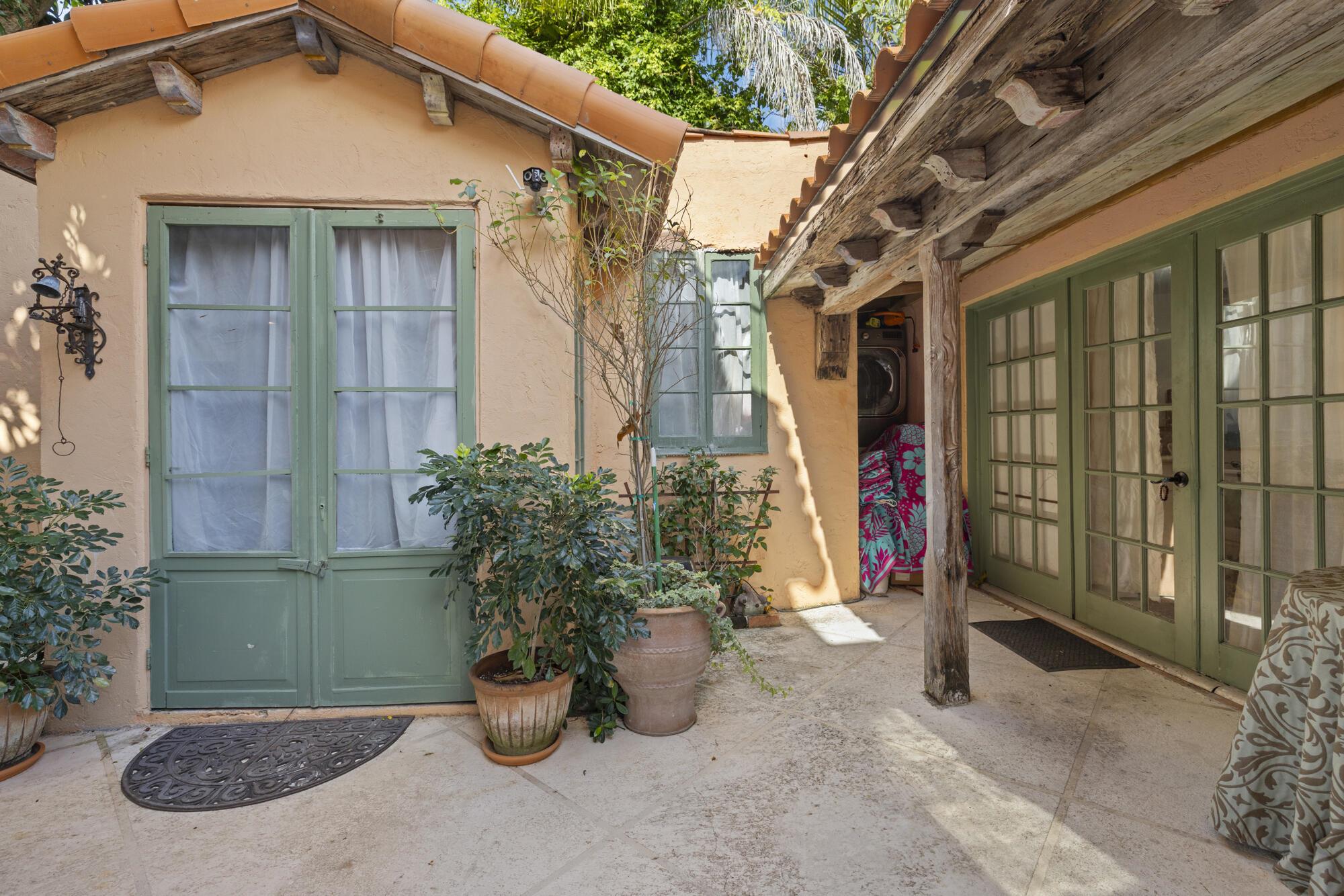 NORTH SHORE TERRACE PL NO - Residential