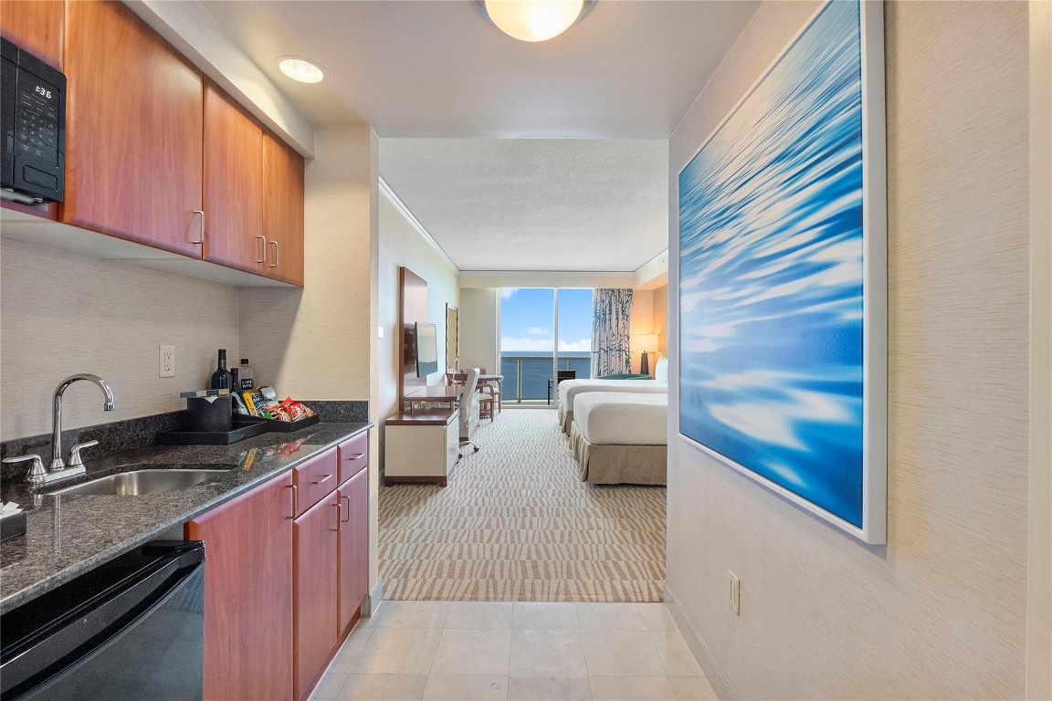 TRUMP INTERNATIONAL - Residential