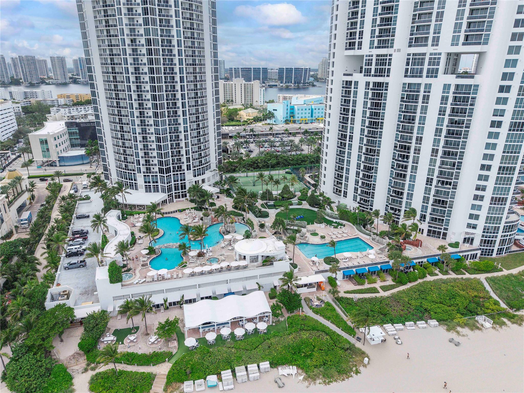 18001 Collins Ave 2806