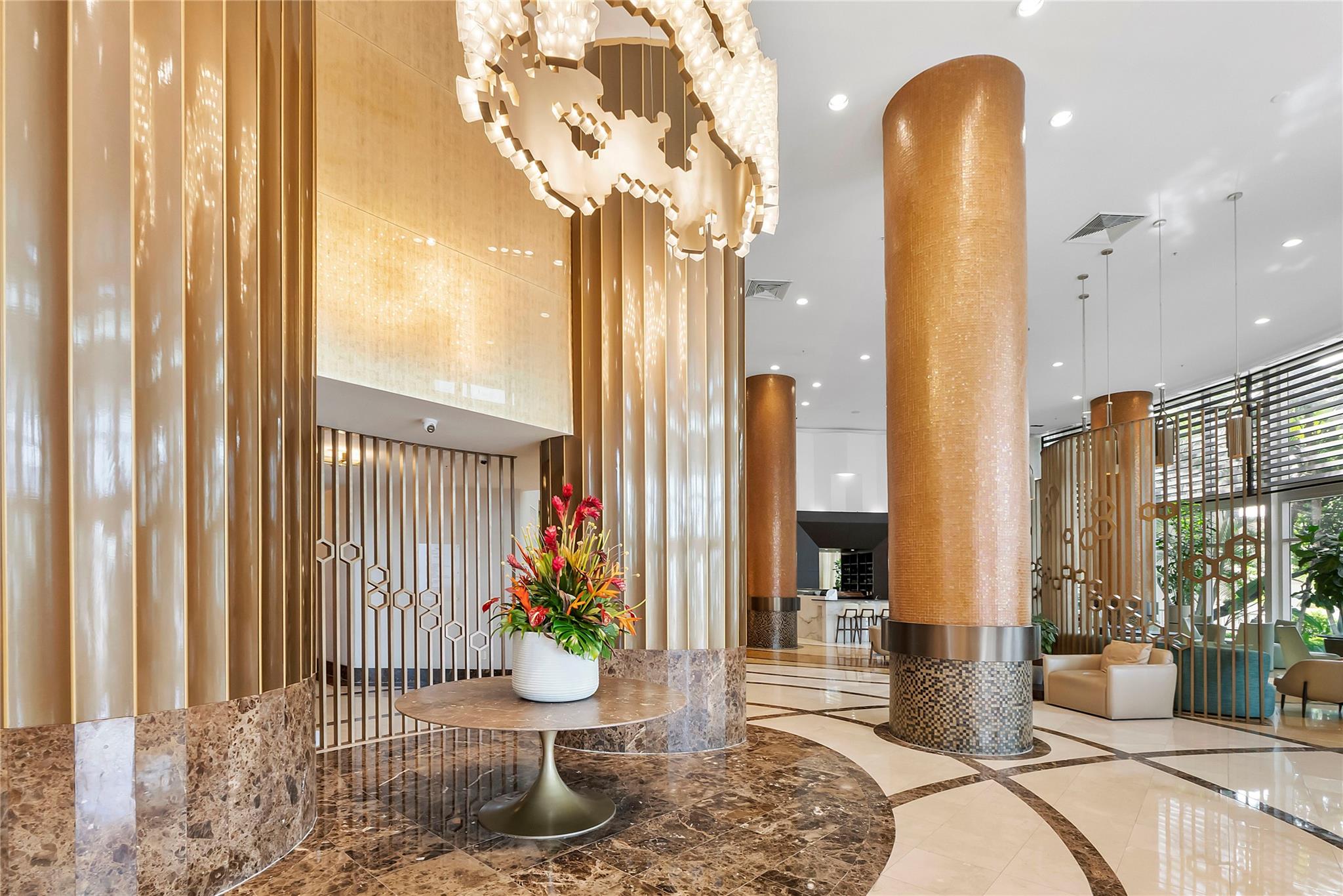 TRUMP INTERNATIONAL - Residential