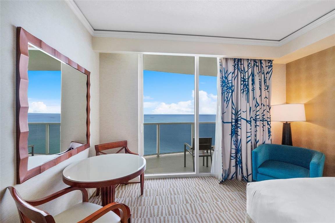 TRUMP INTERNATIONAL - Residential