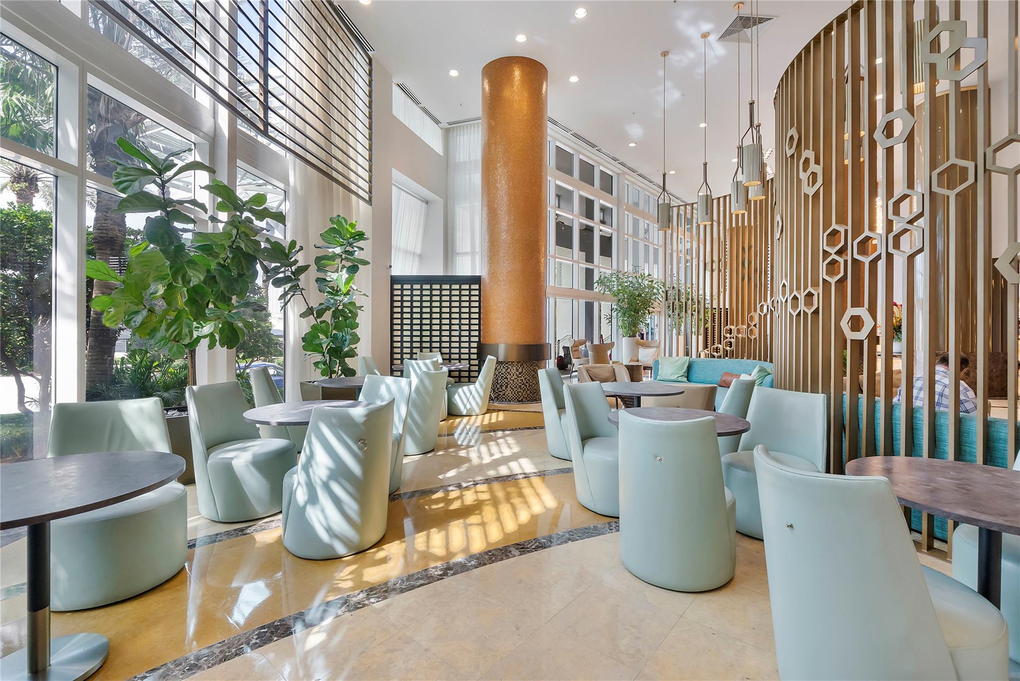 TRUMP INTERNATIONAL - Residential