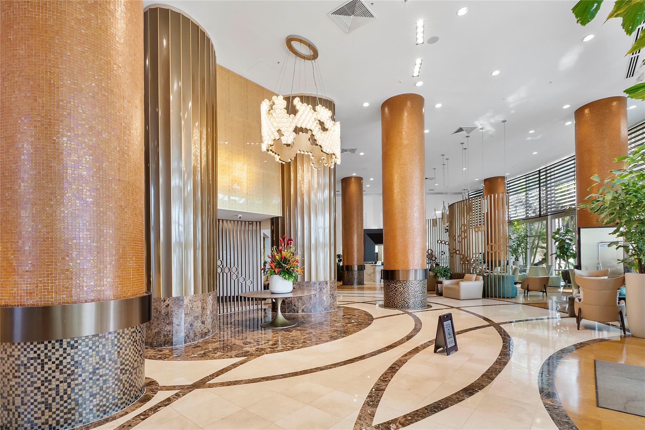 TRUMP INTERNATIONAL - Residential