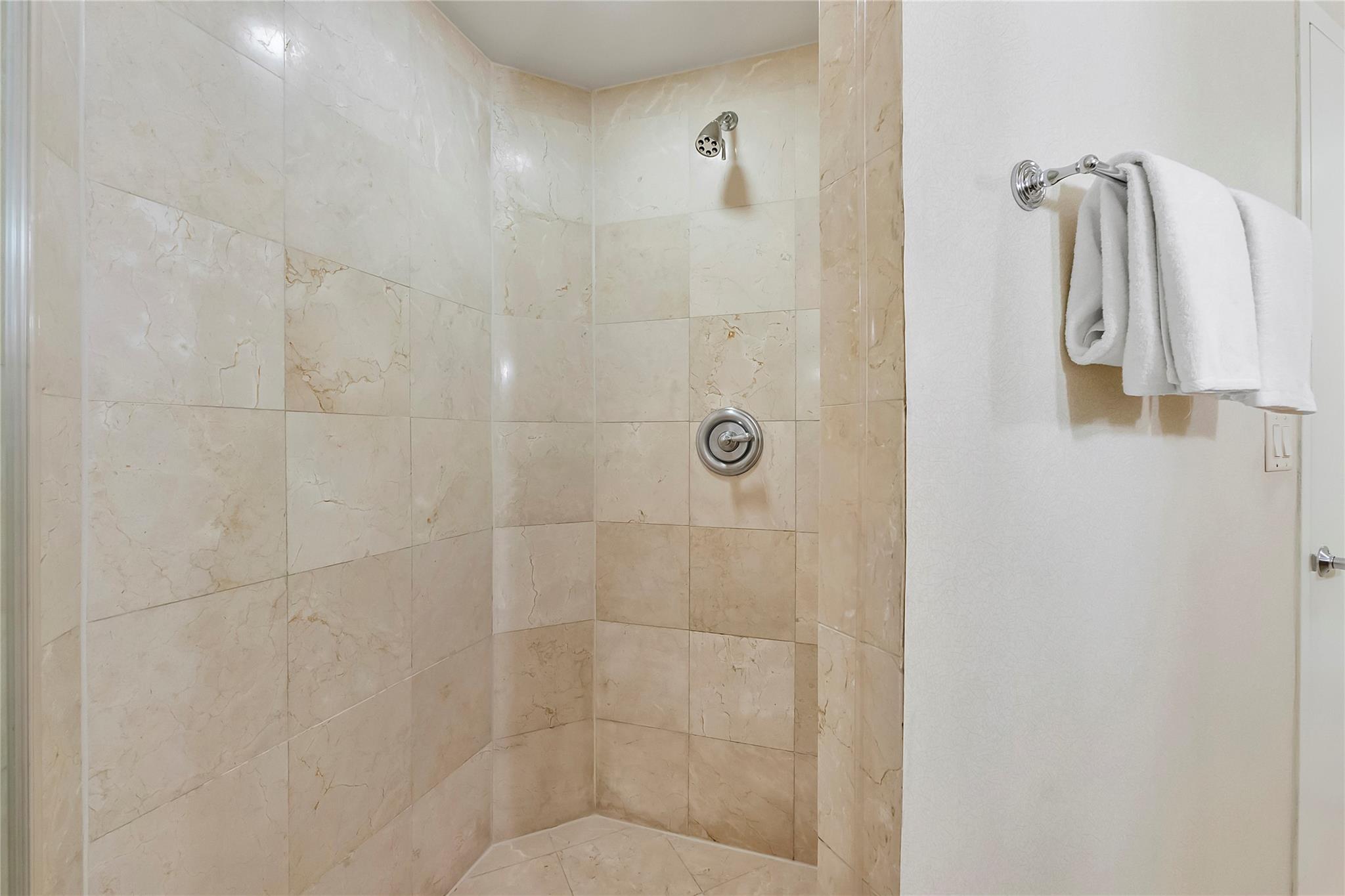 TRUMP INTERNATIONAL - Residential