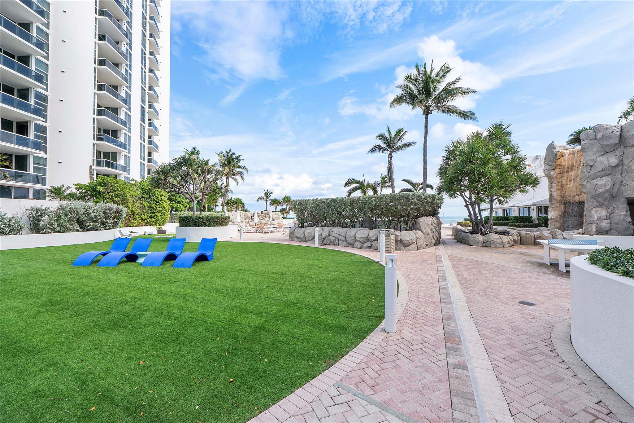 TRUMP INTERNATIONAL - Residential