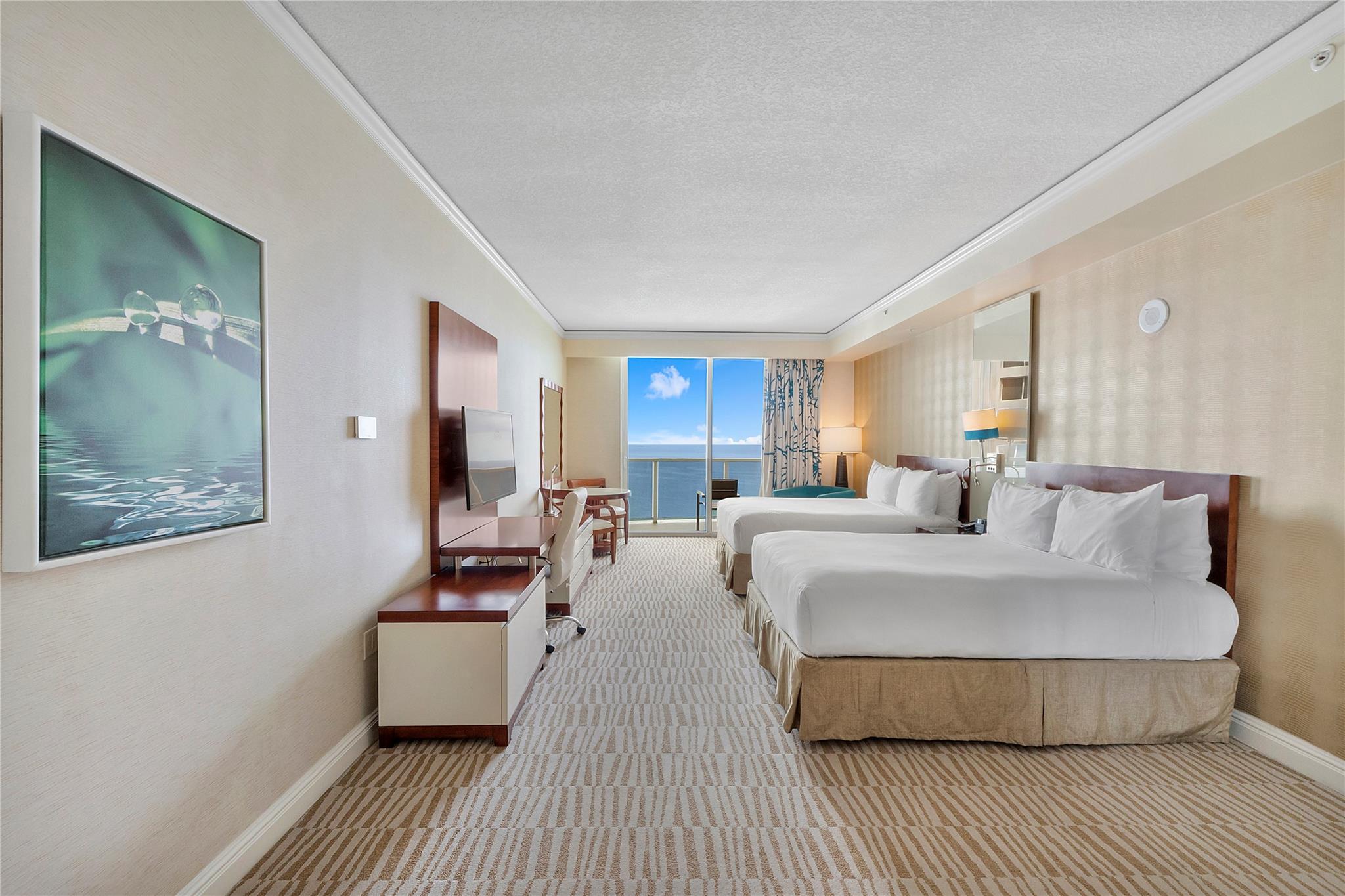 TRUMP INTERNATIONAL - Residential