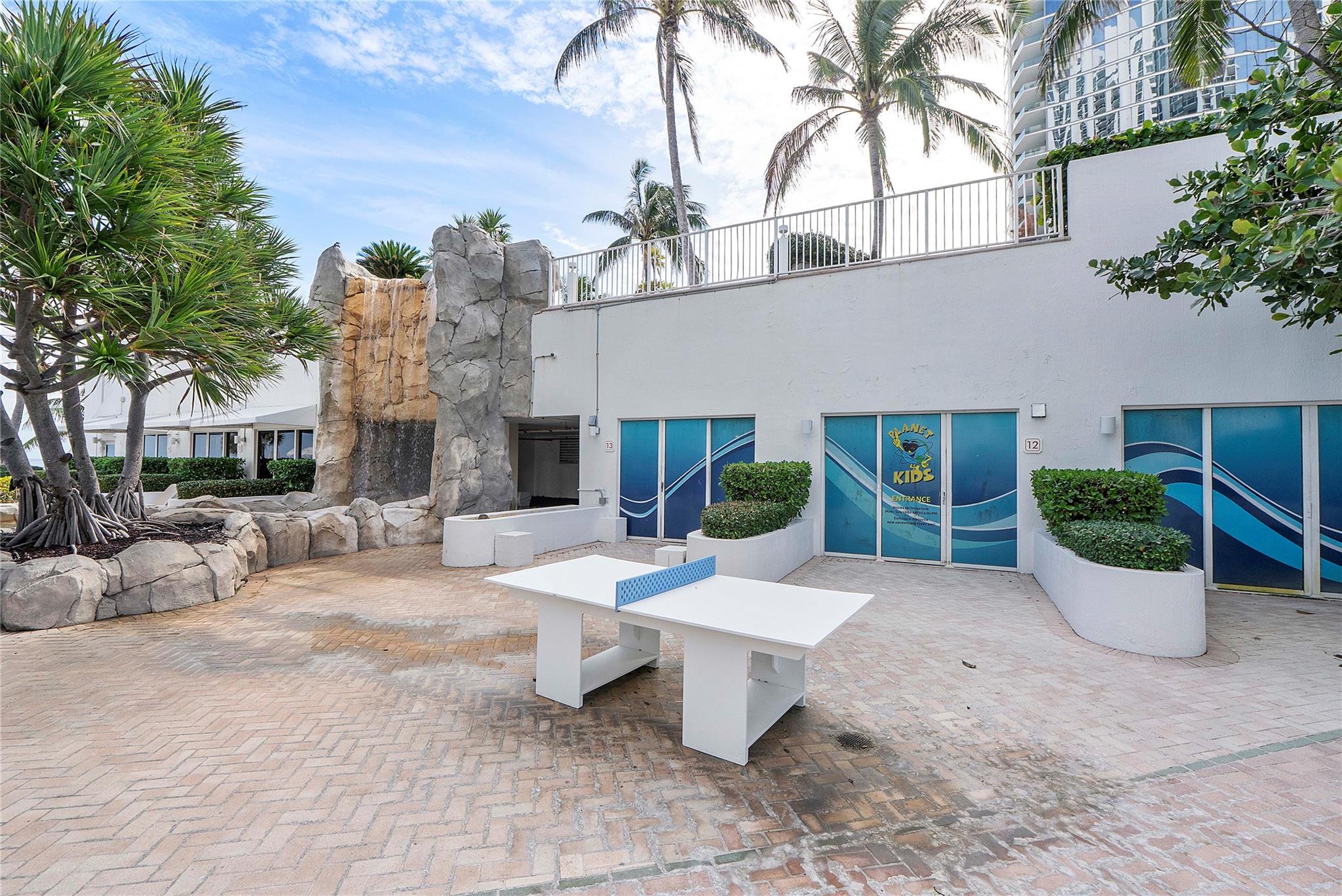 TRUMP INTERNATIONAL - Residential