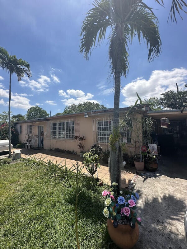 HIALEAH ESTATES - Residential