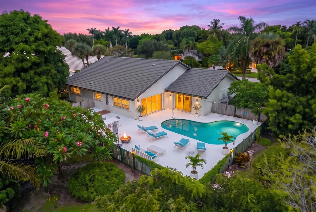 Photo of 4526 Saint Andrews Drive, Boynton Beach, FL 33436 (MLS # B26080092)