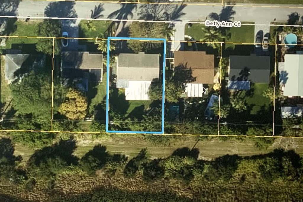 Photo of 3546 Betty Ann Court E, West Palm Beach, FL 33403 (MLS # B26005674)