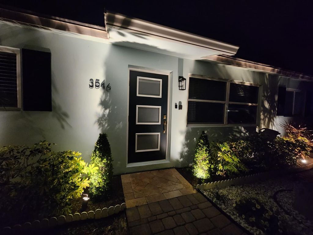 Photo of 3546 Betty Ann Court E, Palm Beach Gardens, FL 33403 (MLS # B26005674)