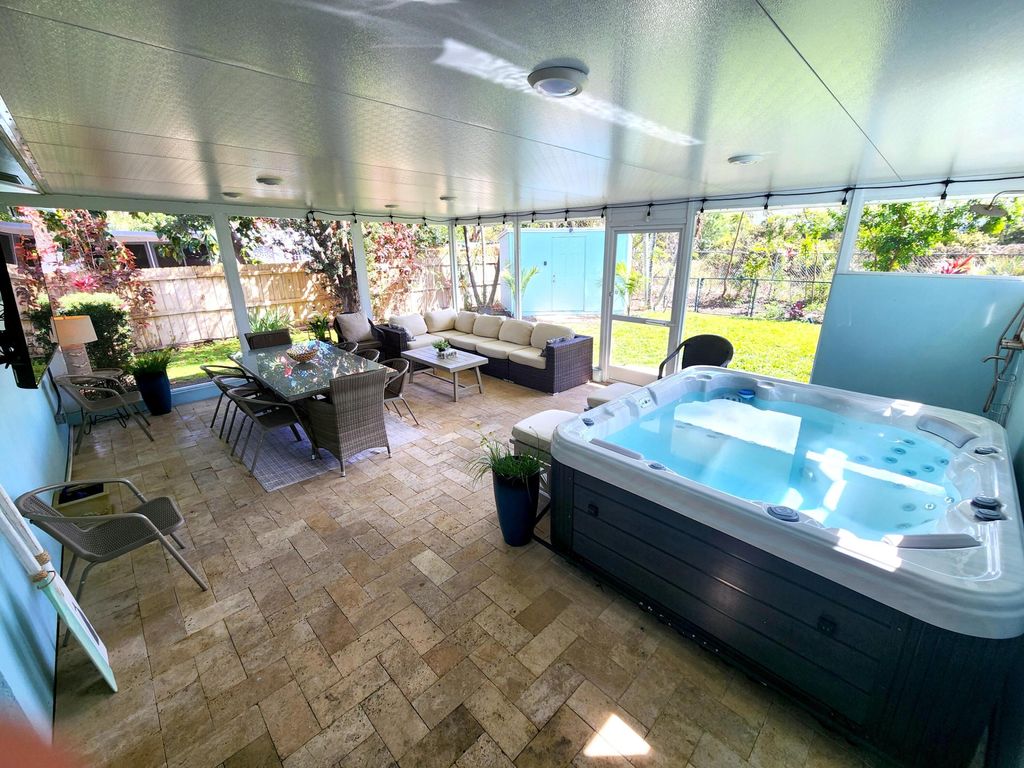 Photo of 3546 Betty Ann Court E, Palm Beach Gardens, FL 33403 (MLS # B26005674)