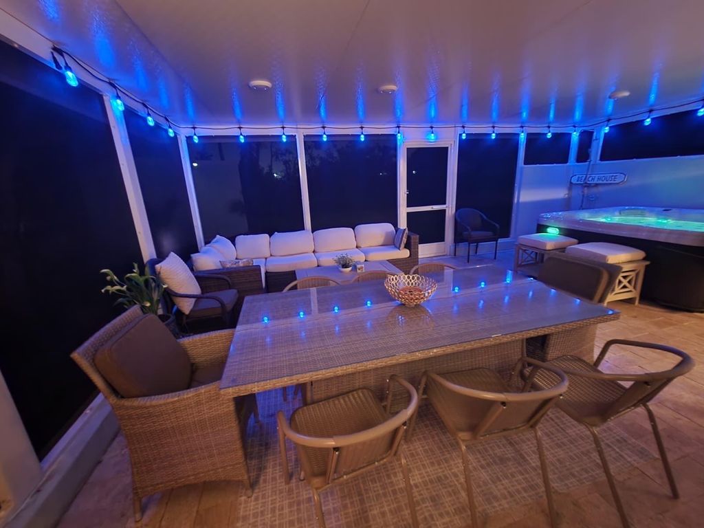 Photo of 3546 Betty Ann Court E, Palm Beach Gardens, FL 33403 (MLS # B26005674)