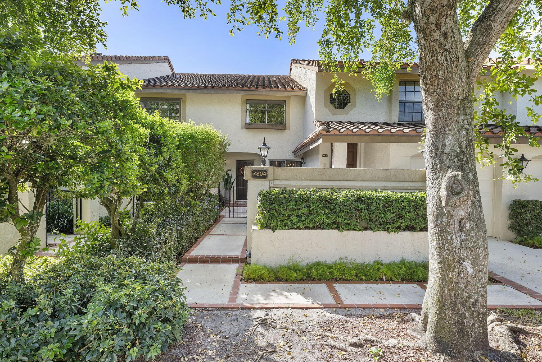 Beautifully updated 2-bedroom, 2-bathroom condo in Boca Pointe's desirable La Mirada community. This move-in-ready home features no popcorn ceilings, quartz countertops, stainless-steel appliances, and a newer washer and dryer. The open layout offers a bright, inviting space perfect for relaxing or entertaining. Enjoy maintenance-free living in a gated community with optional club membership, close to shopping, dining, and beaches. Nothing to do but move in--ideal as your year-round residence or your home away from home.