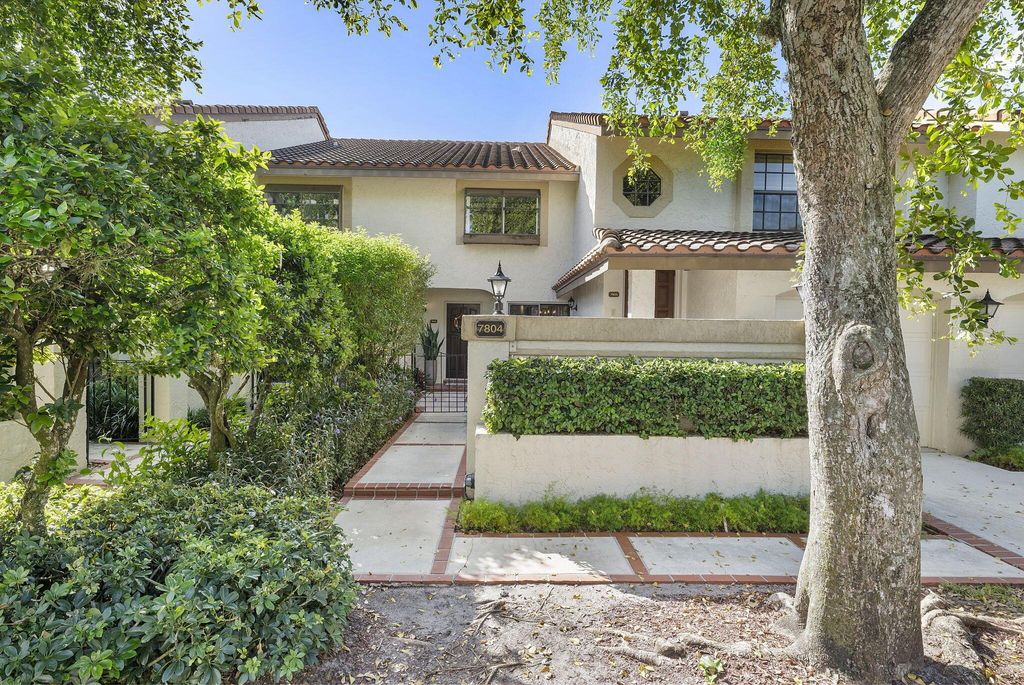 Photo of 7804 La Mirada Drive, Boca Raton, FL 33433 (MLS # R11135019)