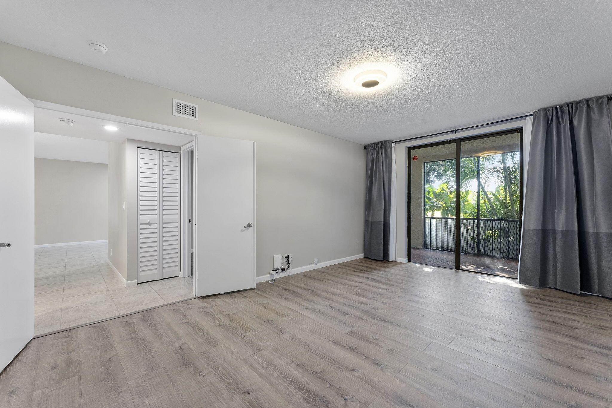 LA MIRADA AT BOCA POINTE - Residential