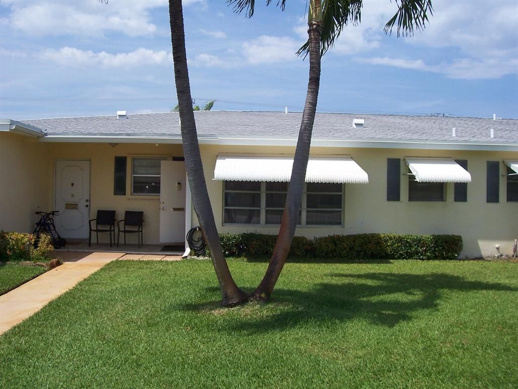 Photo of 201 Country Lane #C, Boynton Beach, FL 33435 (MLS # R10795281)