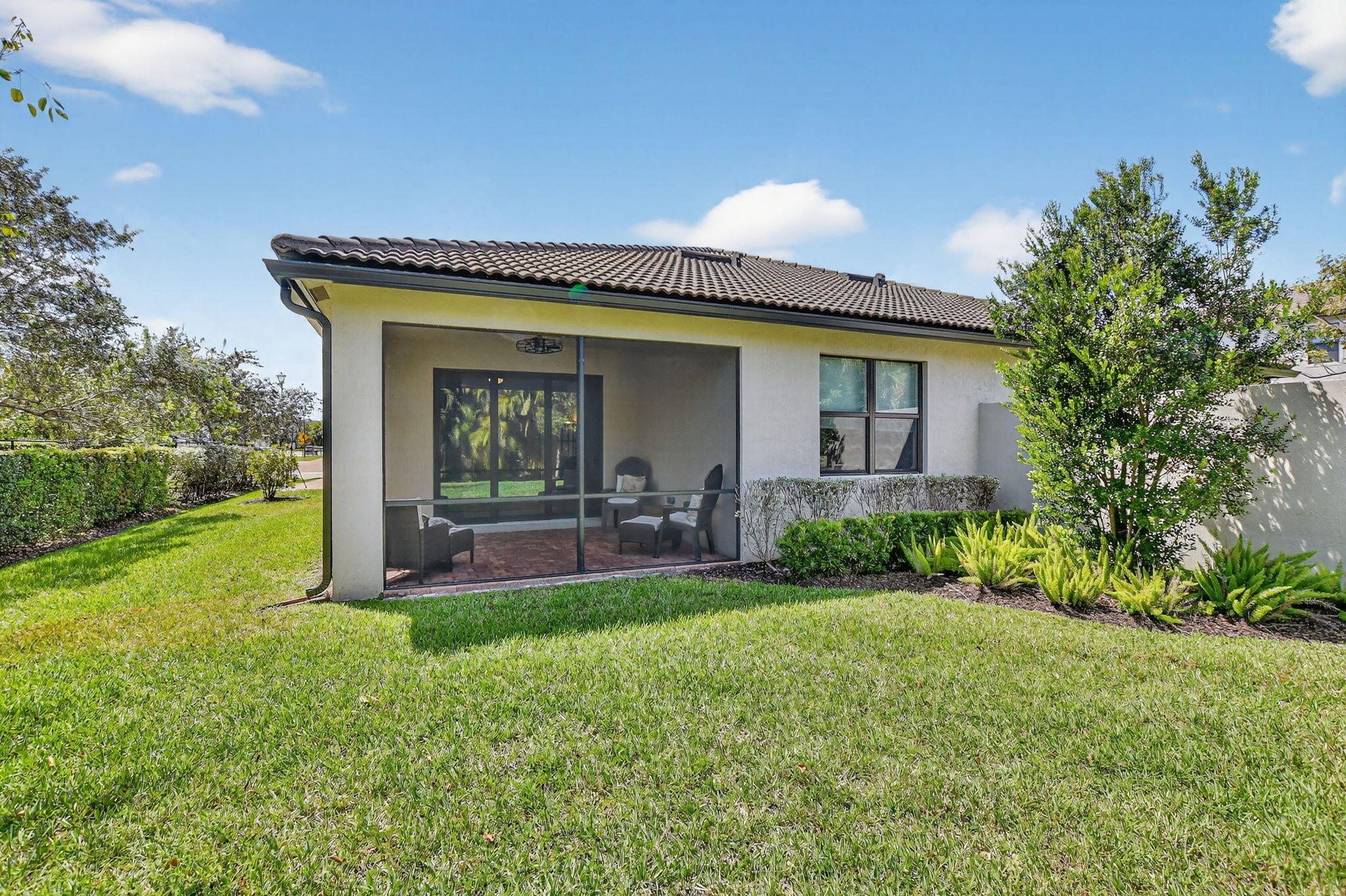 BOCA FLORES CONDO - Residential