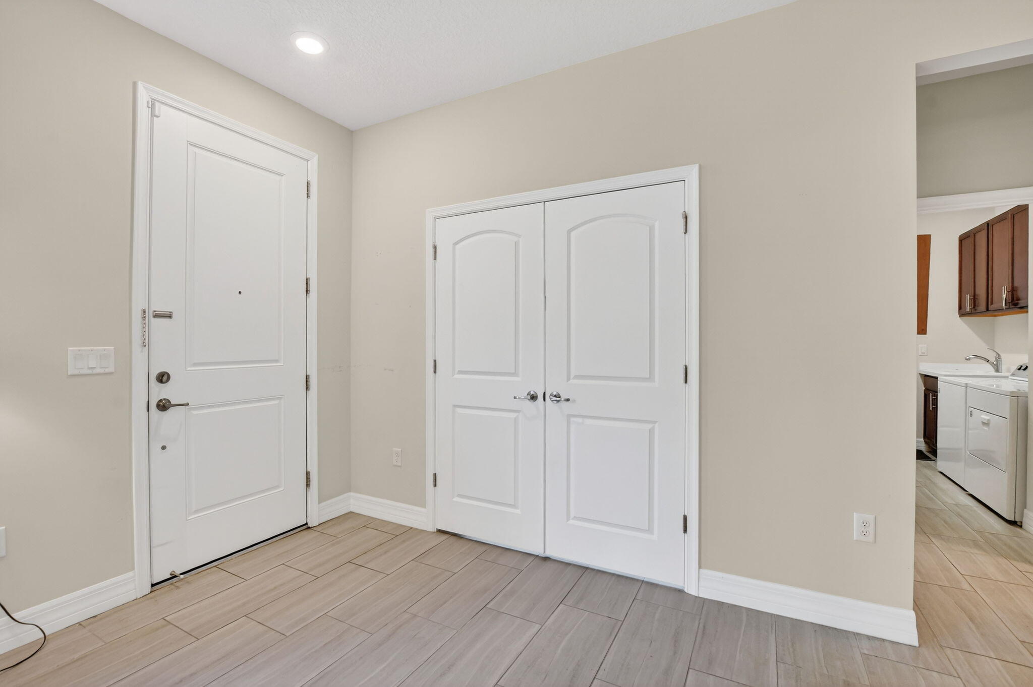 BOCA FLORES CONDO - Residential