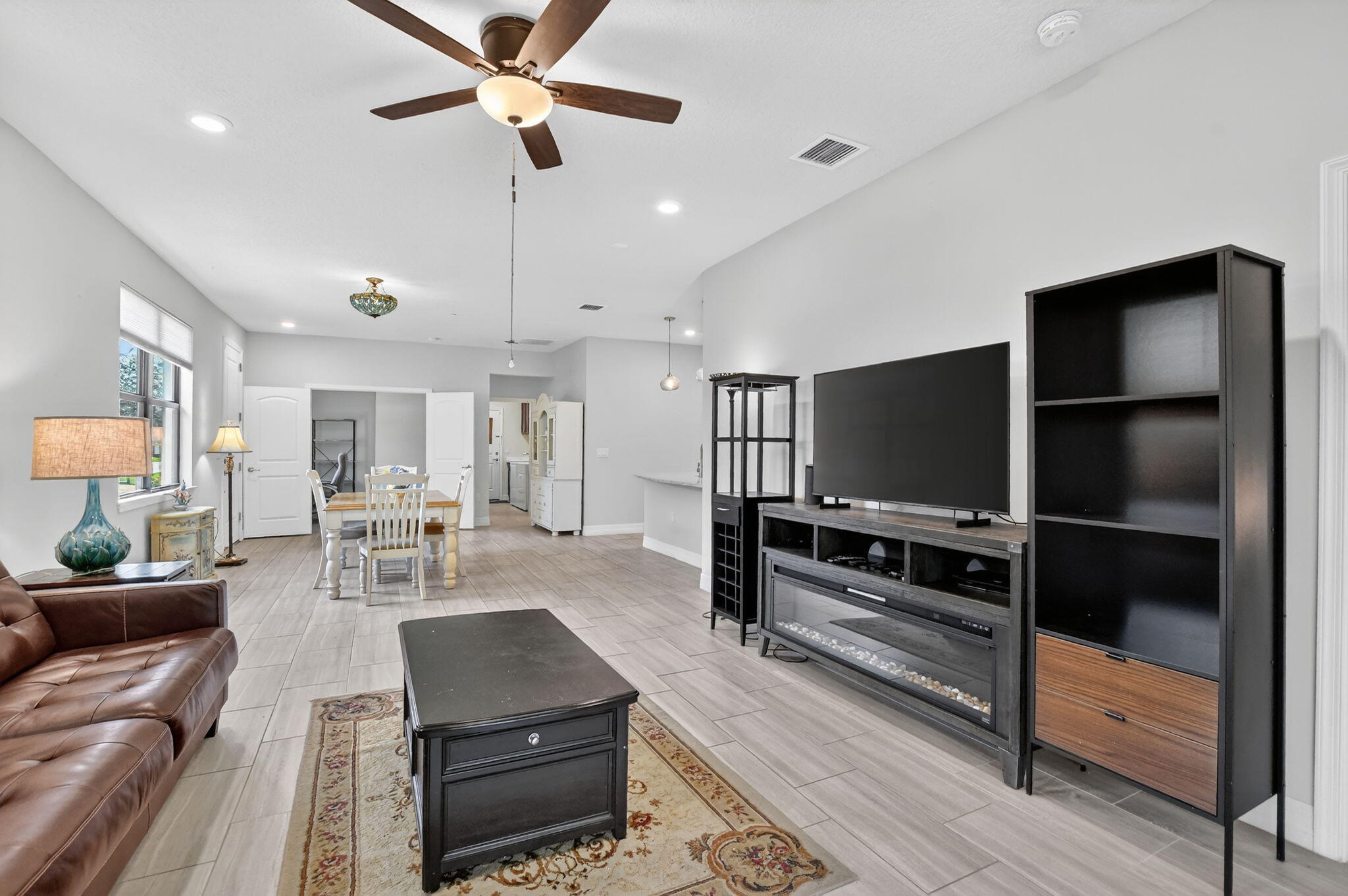 BOCA FLORES CONDO - Residential