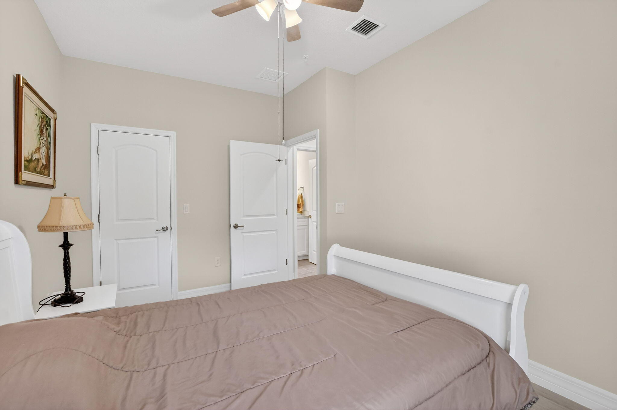 BOCA FLORES CONDO - Residential