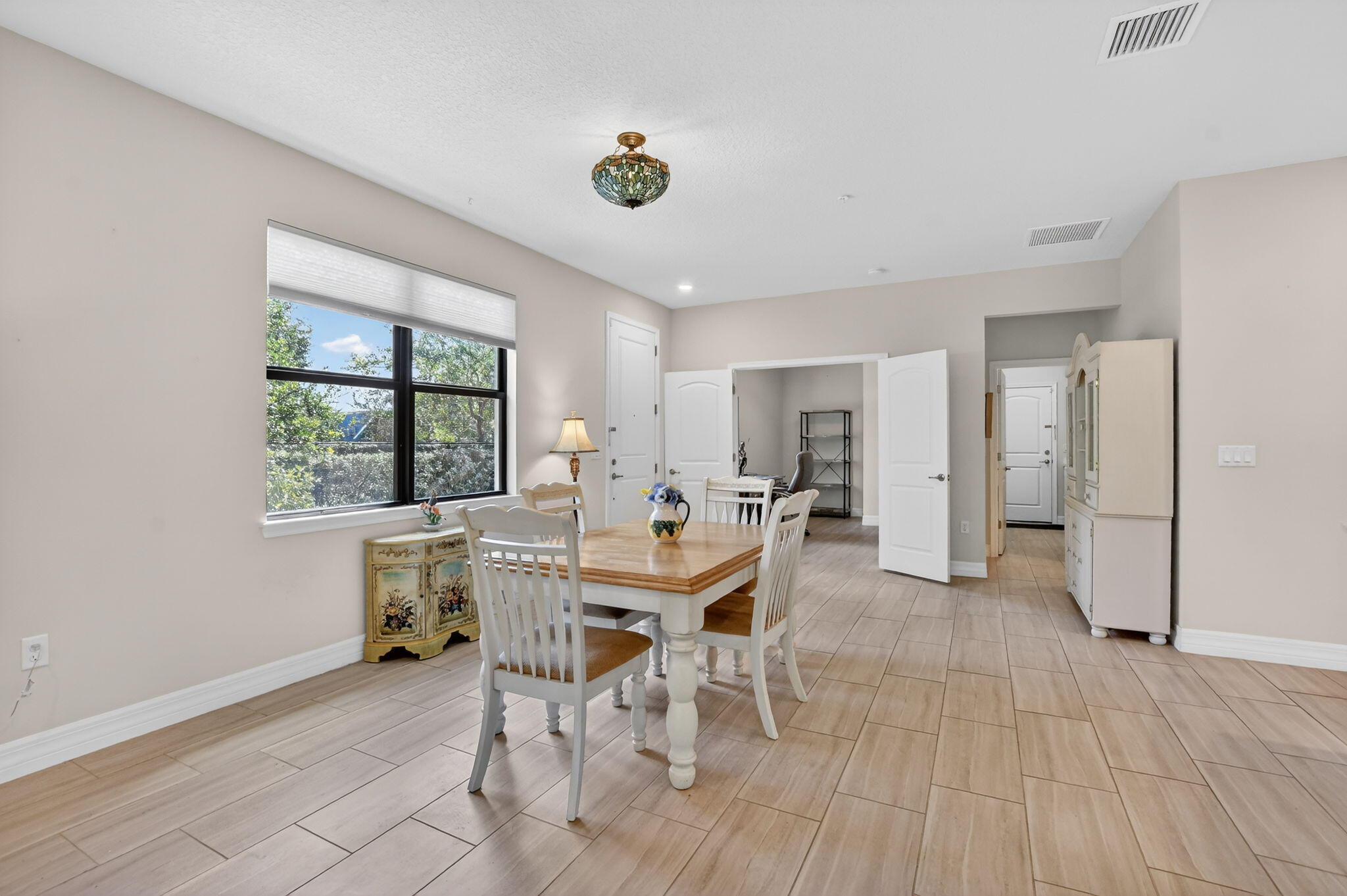 BOCA FLORES CONDO - Residential