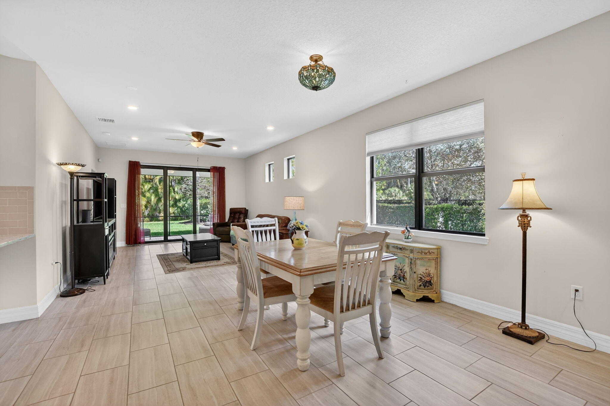 BOCA FLORES CONDO - Residential