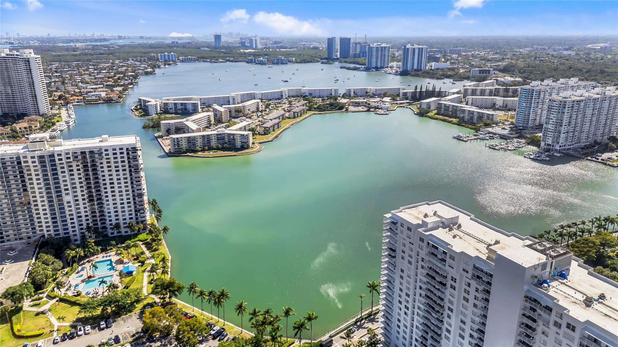 ALAQUA CONDO - Residential
