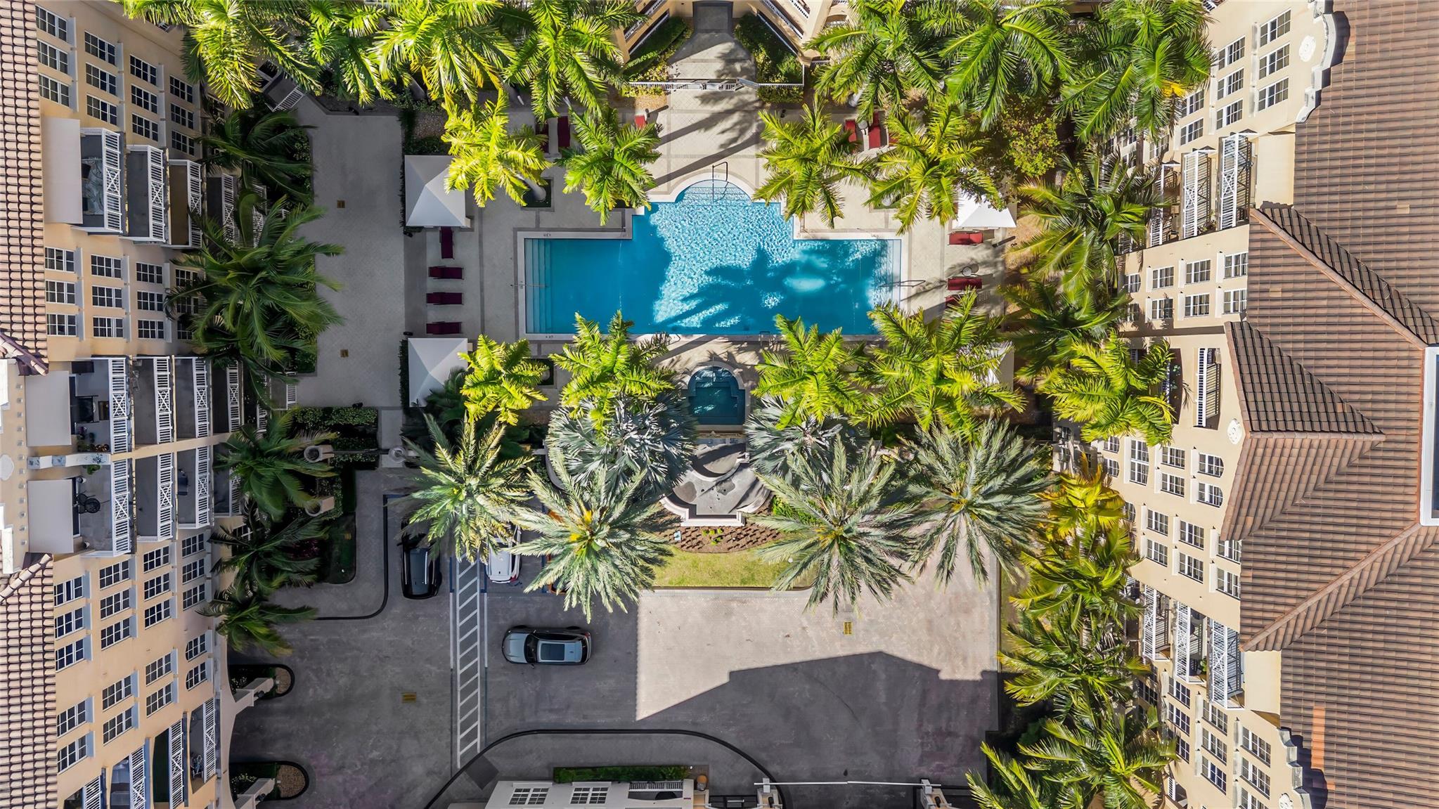 ALAQUA CONDO - Residential