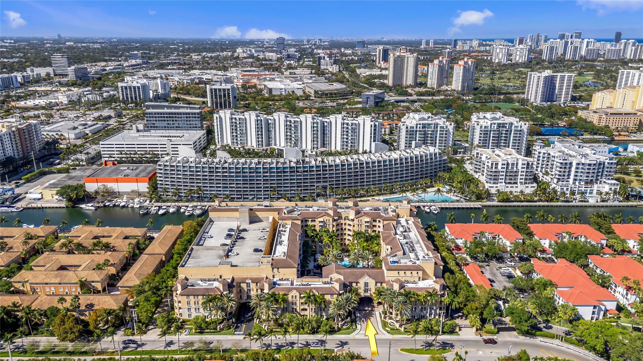 ALAQUA CONDO - Residential