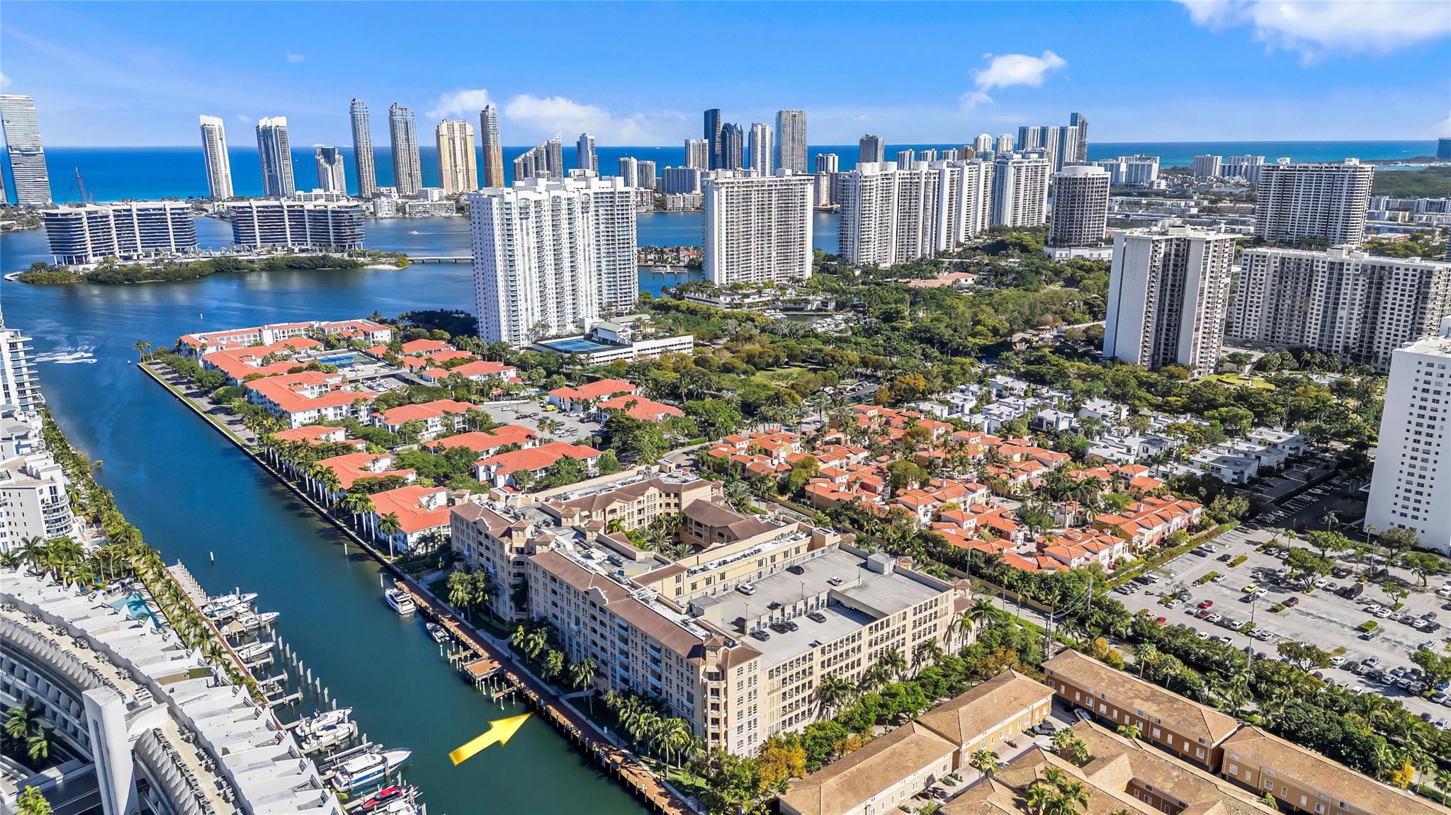 ALAQUA CONDO - Residential