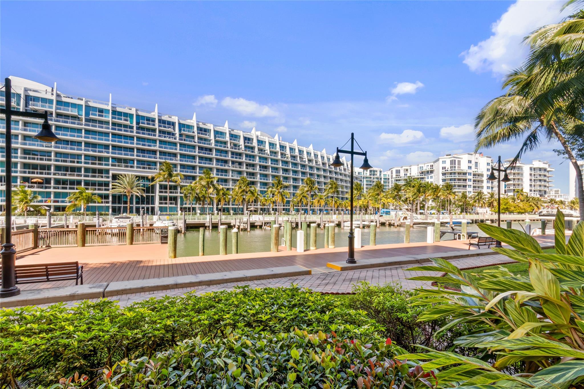ALAQUA CONDO - Residential
