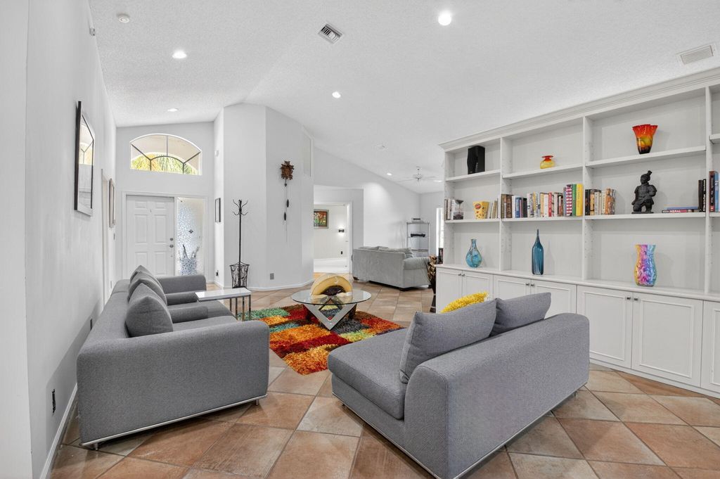 Photo of 11590 Creekside Drive, Boynton Beach, FL 33437 (MLS # B26012568)