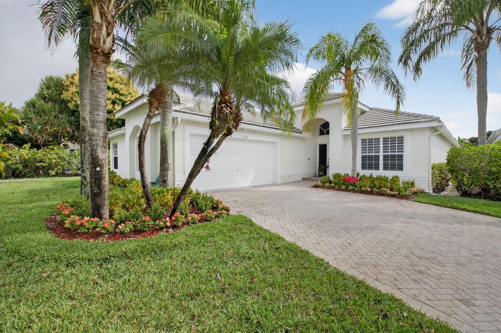 Photo of 11590 Creekside Drive, Boynton Beach, FL 33437 (MLS # B26012568)
