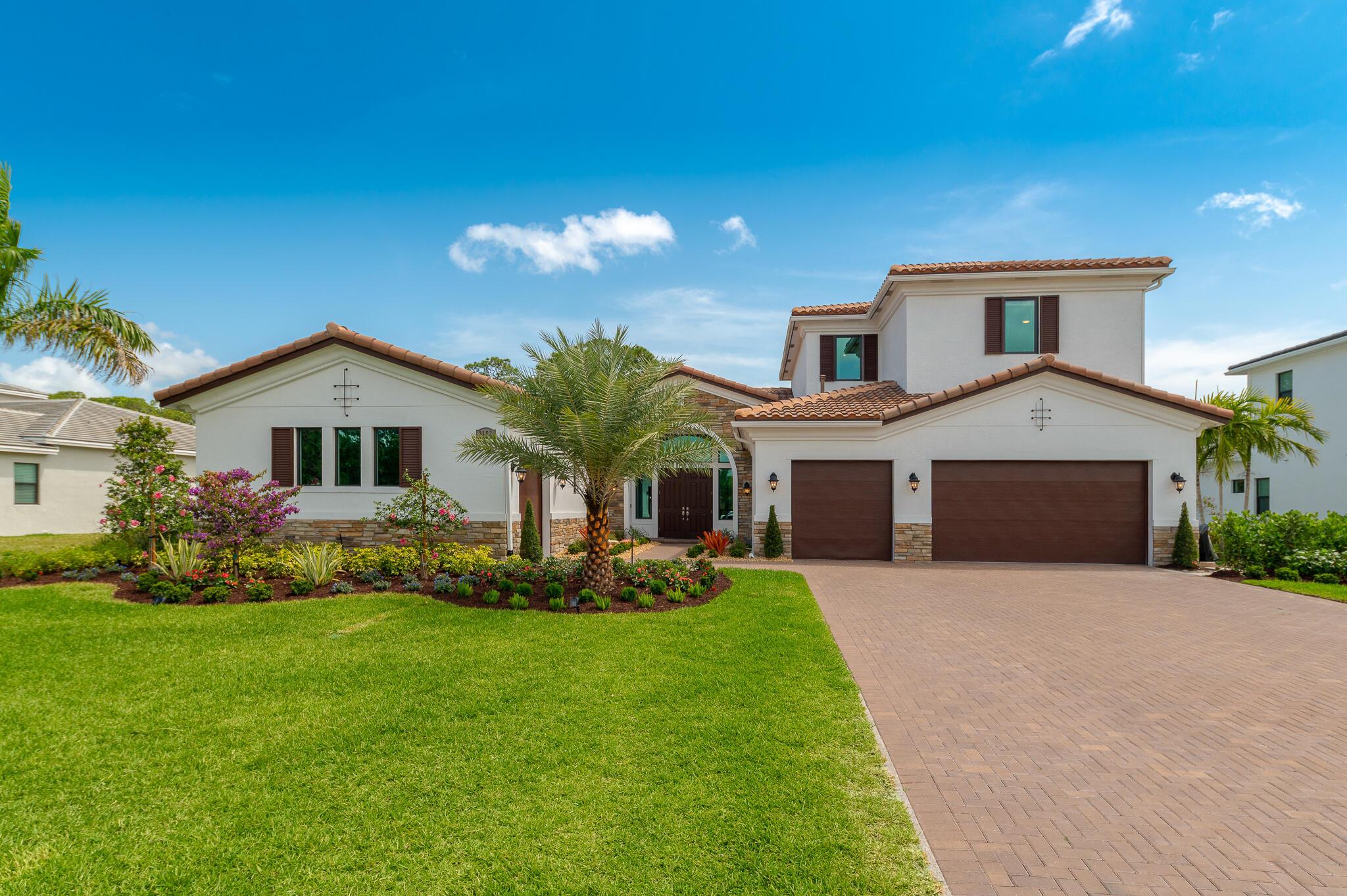 3153 SW Pond Apple Street