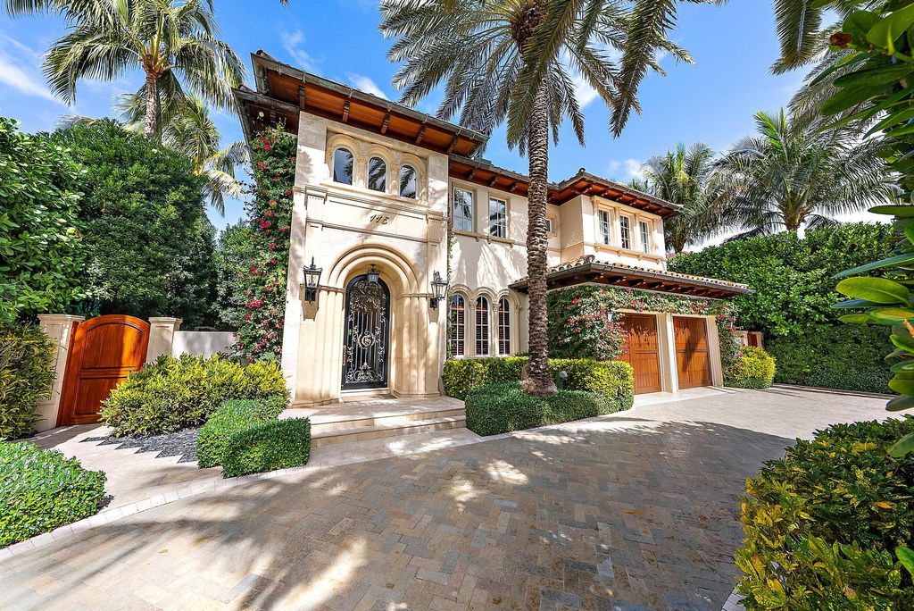 Photo of 115 Gulfstream Road, Palm Beach, FL 33480 (MLS # R11165310)