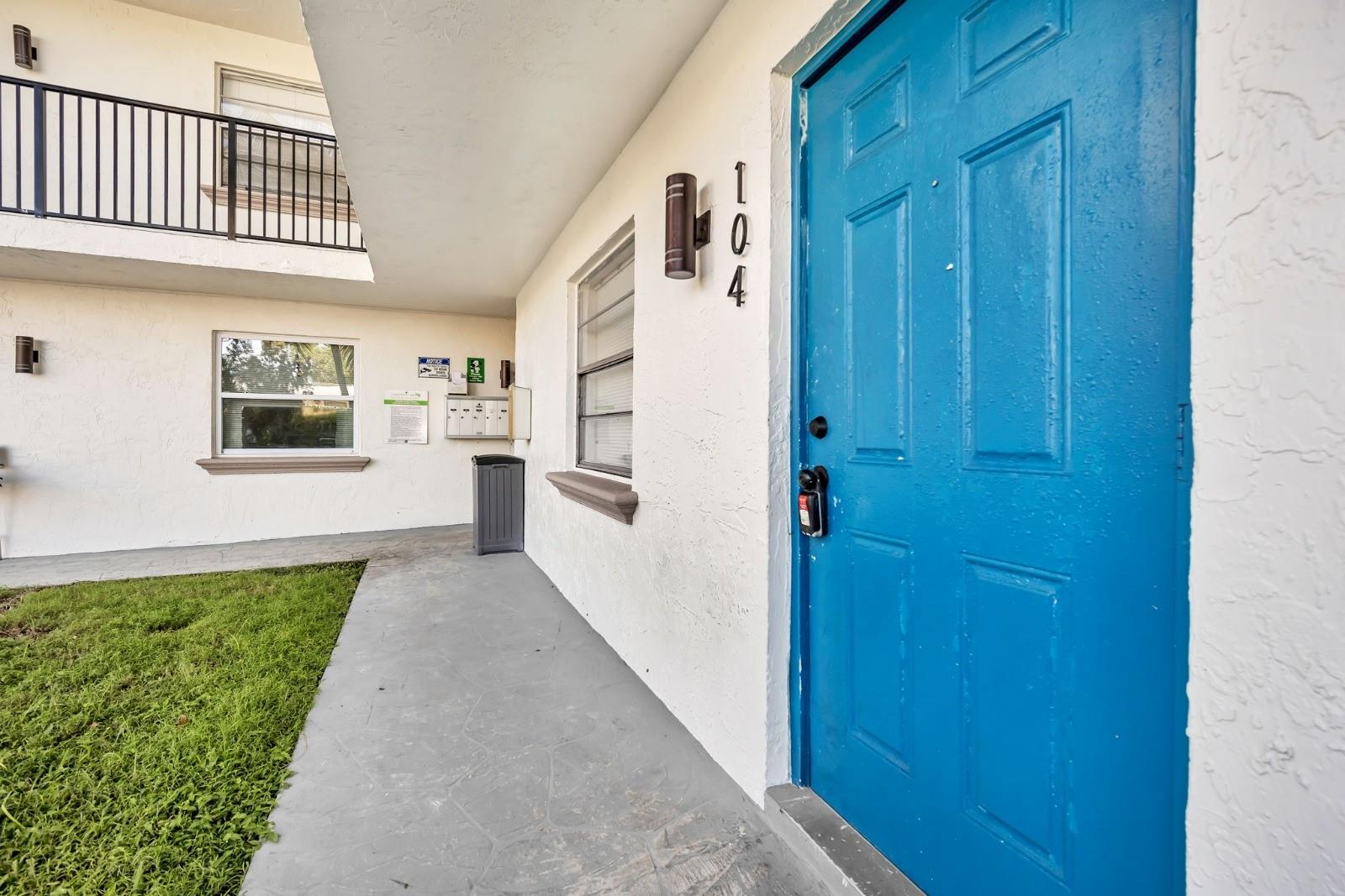 Welcome to the Modern 2/1 in Fort Lauderdale! This stunning apartment, located in the heart of Ft. Lauderdale, FL, boasts two spacious bedrooms and a newly renovated bathroom. The apartment features new flooring throughout, providing a fresh and modern feel. The kitchen has been recently updated, offering a clean and contemporary space for all your culinary needs. The apartment also includes a washer and dryer, adding convenience to your daily routine. For those with small pets, you'll be pleased to know they are welcome in this pet-friendly environment. Additionally, the apartment comes with private parking, ensuring your vehicle is always safely and conveniently located. Experience the best of Ft. Lauderdale living in this modern, well-appointed apartment.