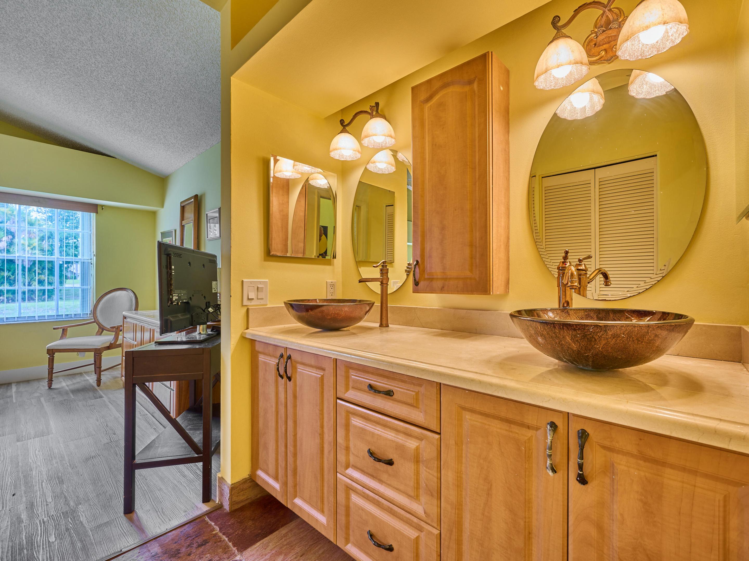 SAWGRASS LAKES HOMES - Residential